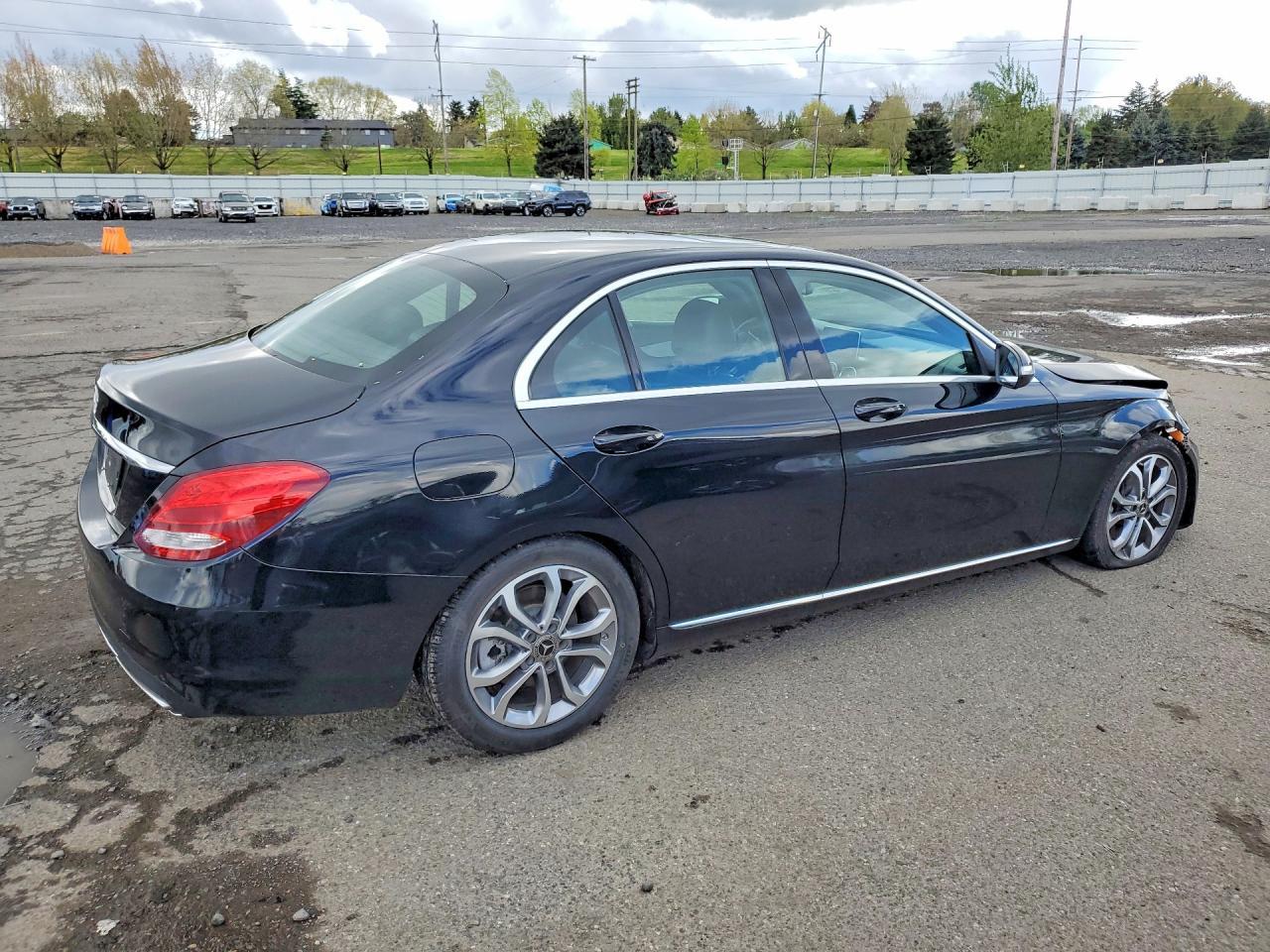 2018 Mercedes-Benz C 300 - Фото 3