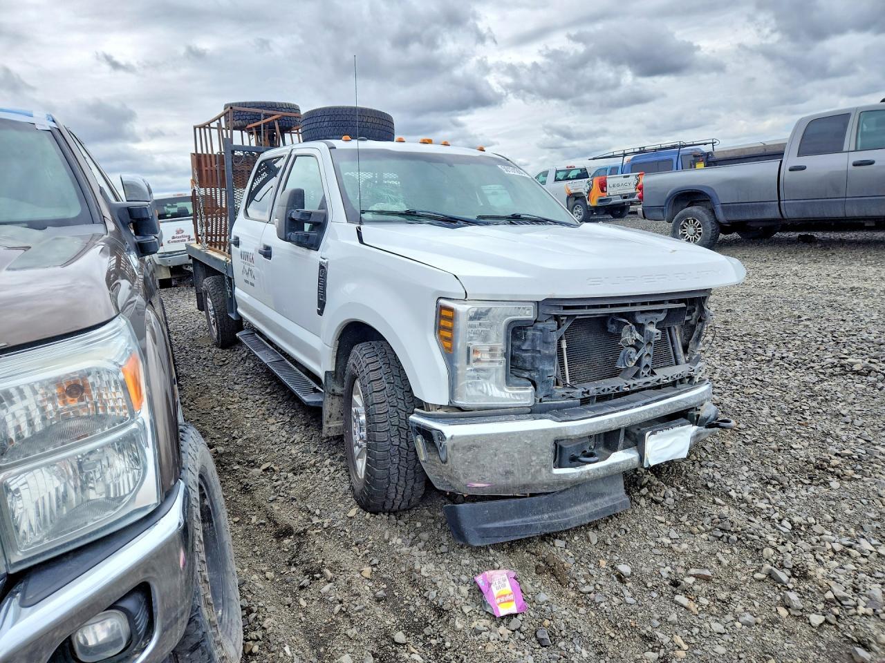 2019 Ford F350 Super Duty Flatbed Truck - Фото 4