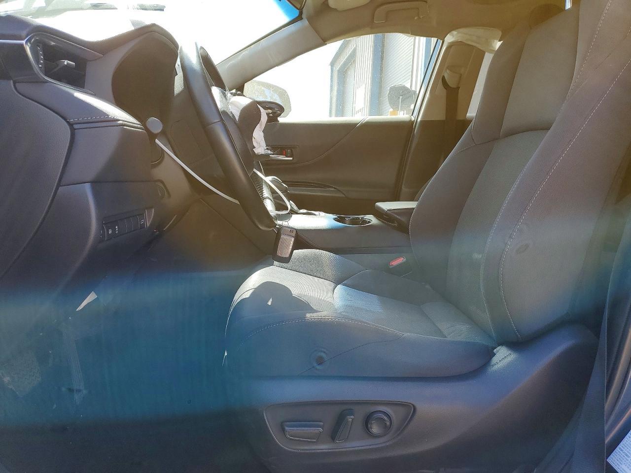 2022 Toyota Venza Le - Фото 7