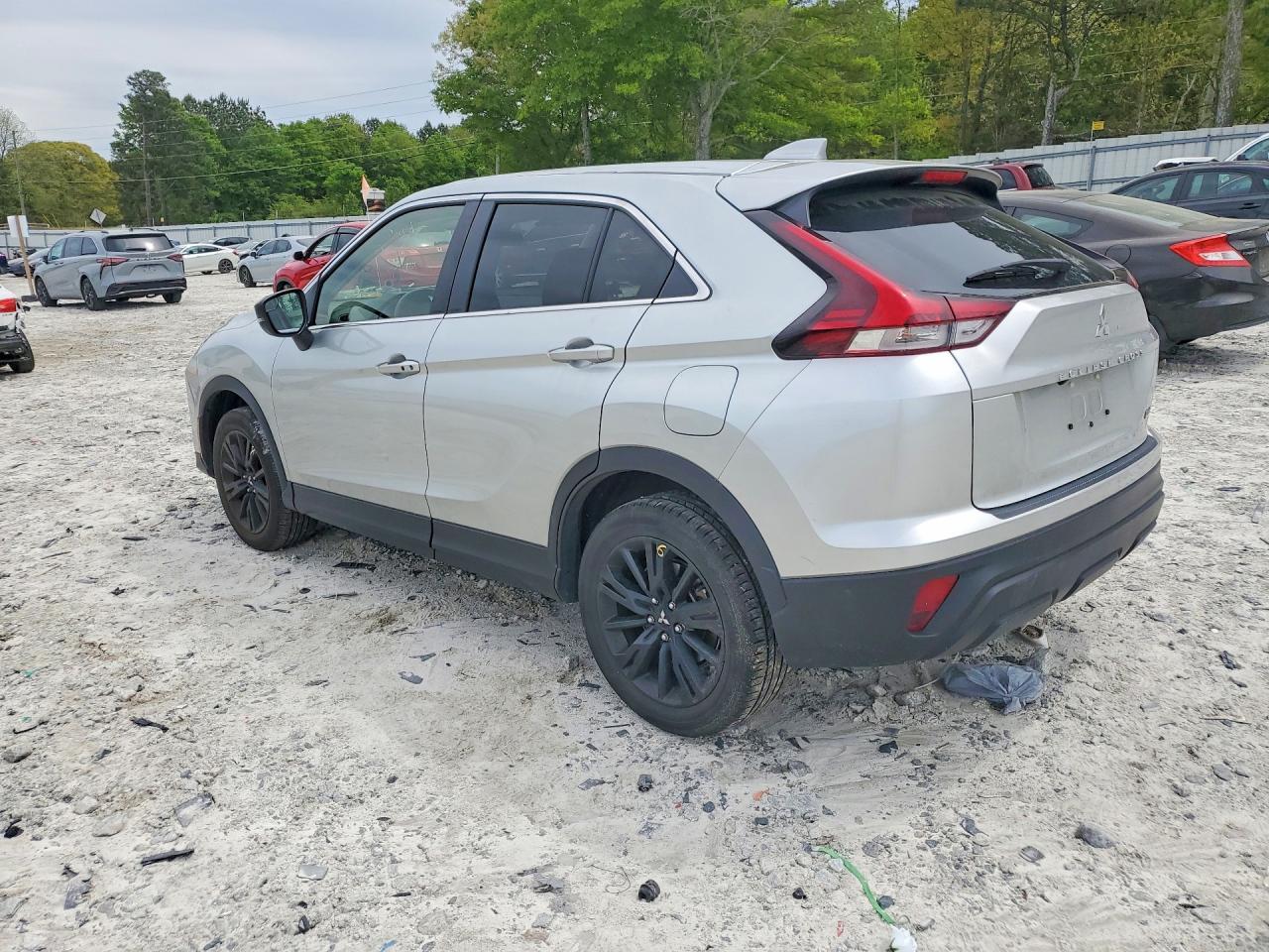 2025 Mitsubishi Eclipse Cross Le - Фото 2