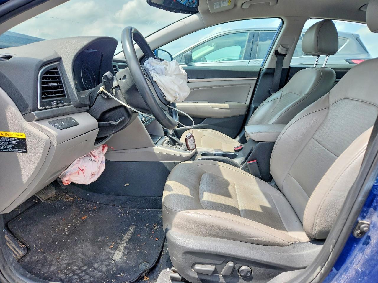 2017 Hyundai Elantra - Фото 7