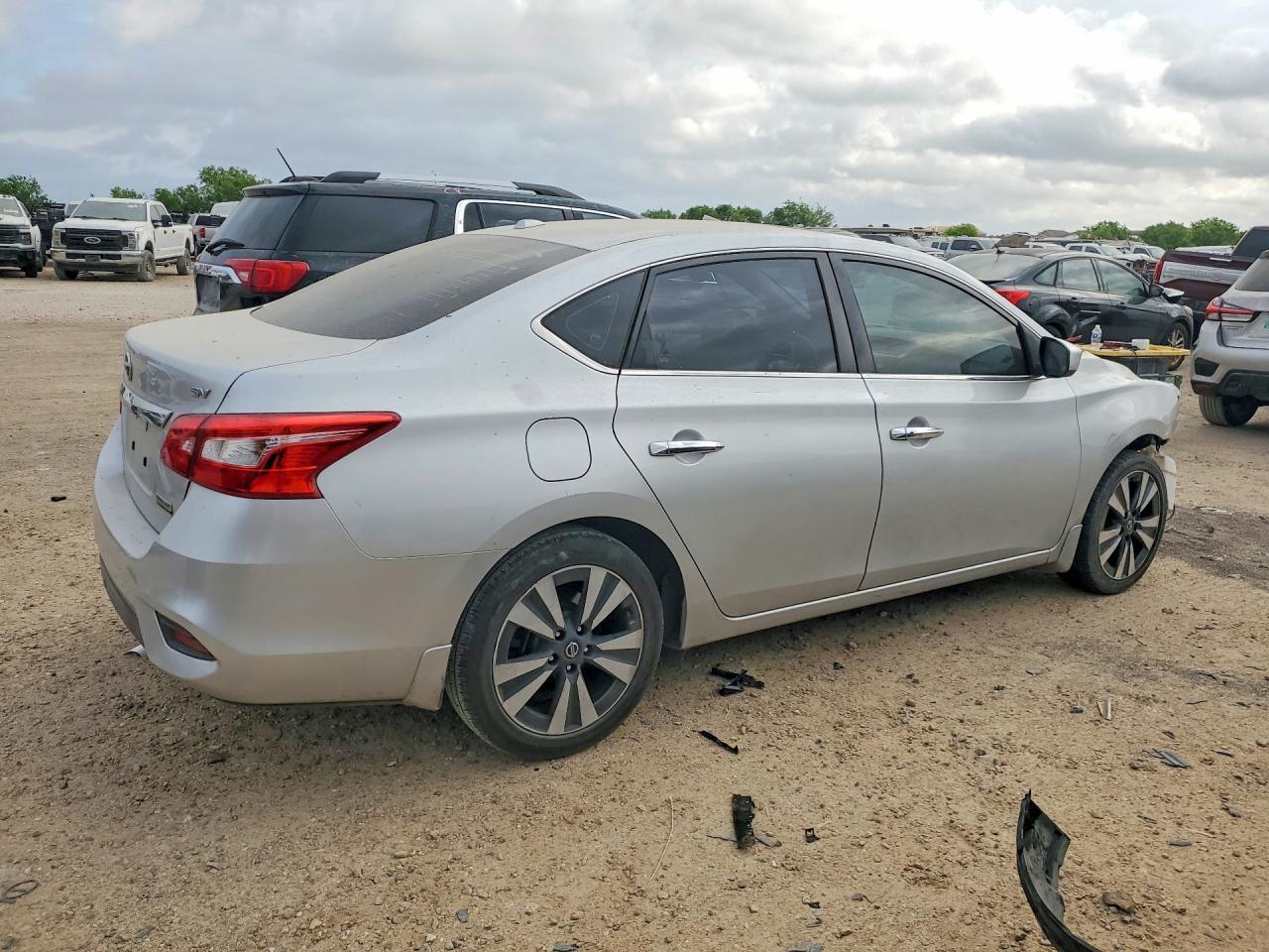 2019 Nissan Sentra Sv - Фото 3