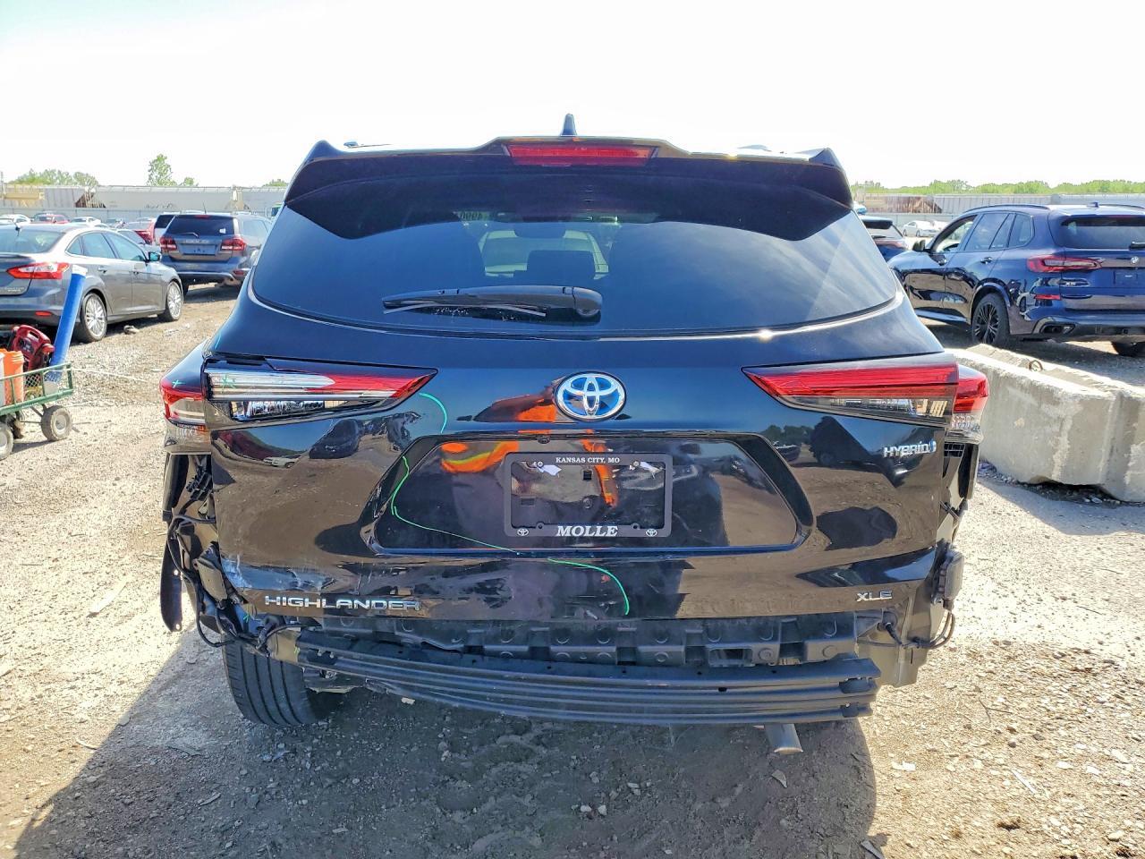 2021 Toyota Highlander Hybrid Xle - Image 6