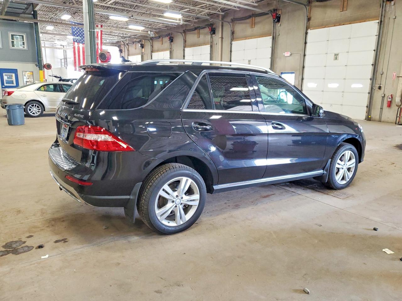 2013 Mercedes-Benz Ml 350 Bluetec - Image 3