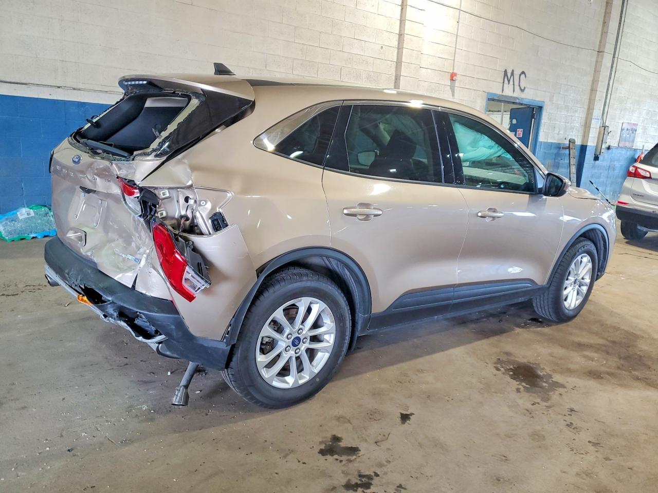 2020 Ford Escape Se - Фото 3