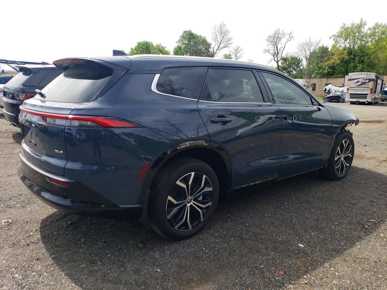 2025 Toyota Crown Signia Xle - Фото 3