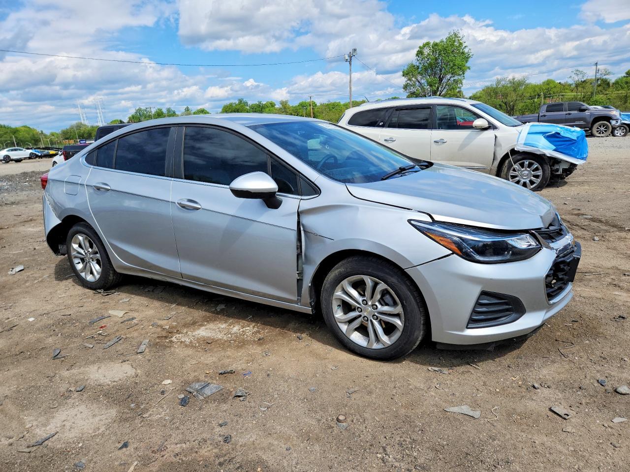 2019 Chevrolet Cruze Lt - Image 4