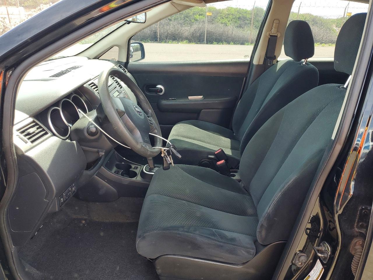 2012 Nissan Versa 1.8 S - Image 7