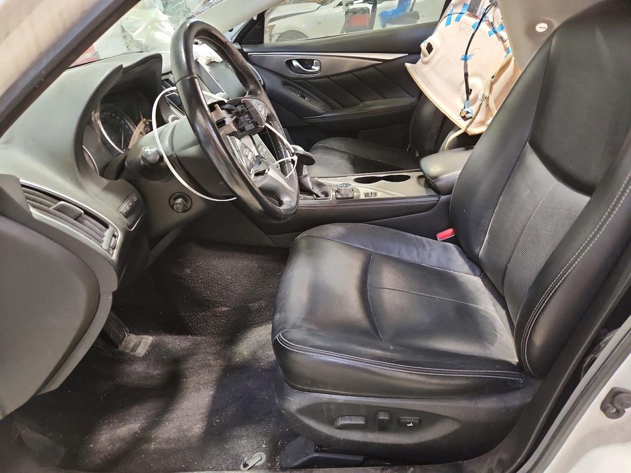 2016 Infiniti Q50 2.0T - Image 7