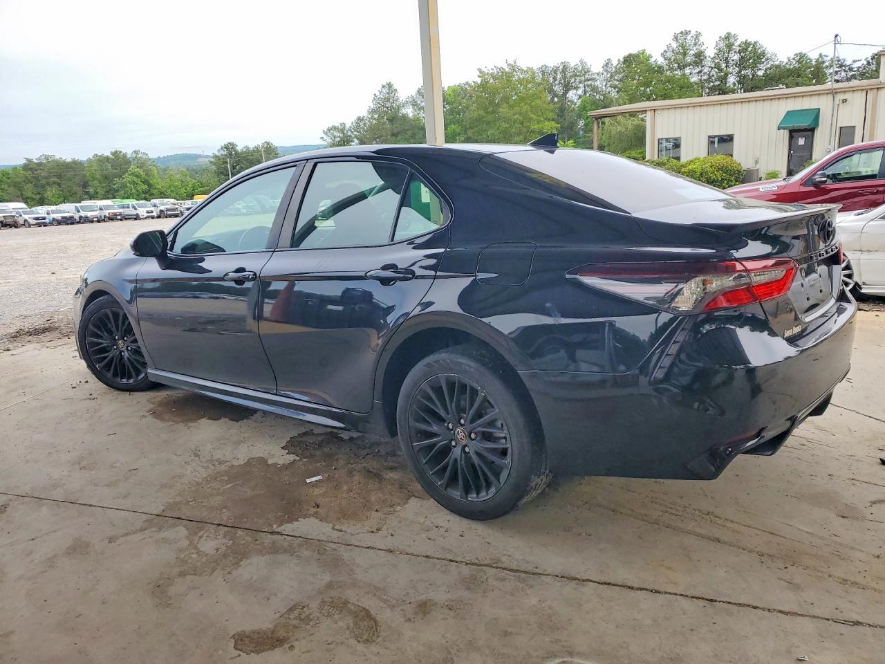 2021 Toyota Camry Se Nightshade - Фото 2