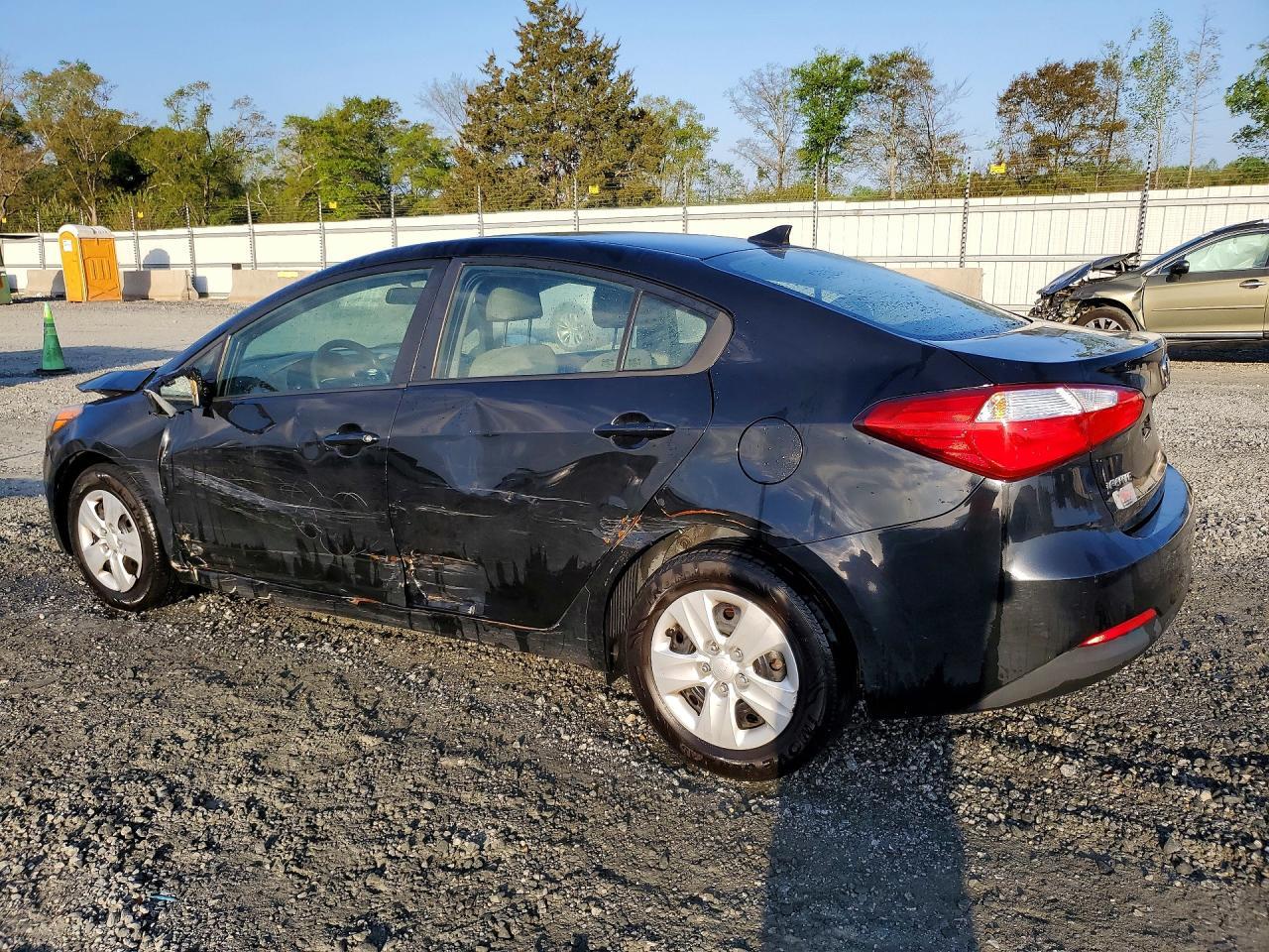 2015 Kia Forte Lx - Image 2