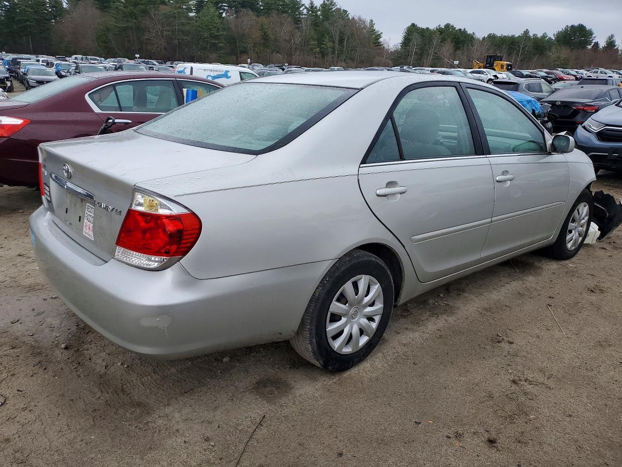 2006 Toyota Camry Le - Image 3