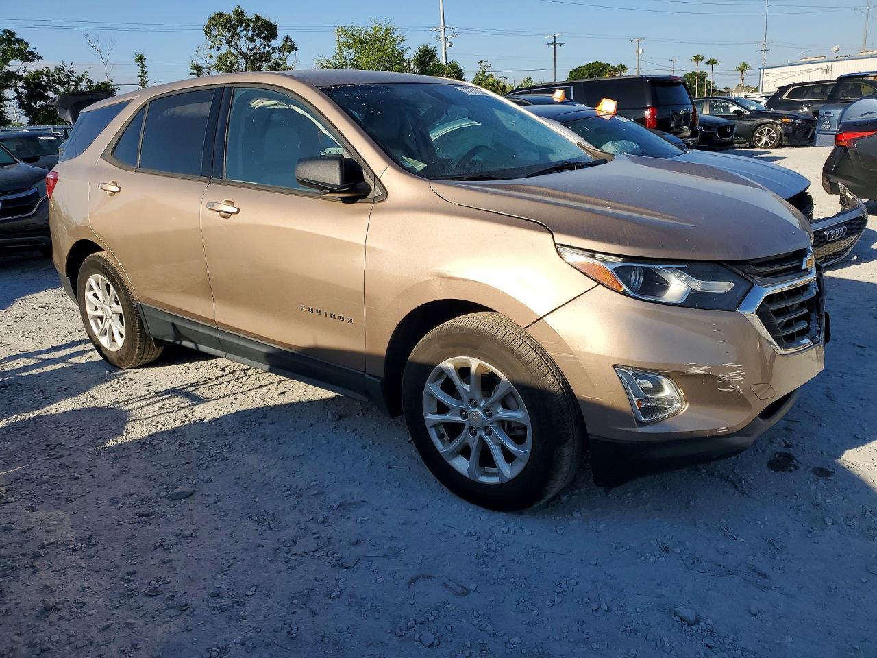 2019 Chevrolet Equinox Ls - Image 4