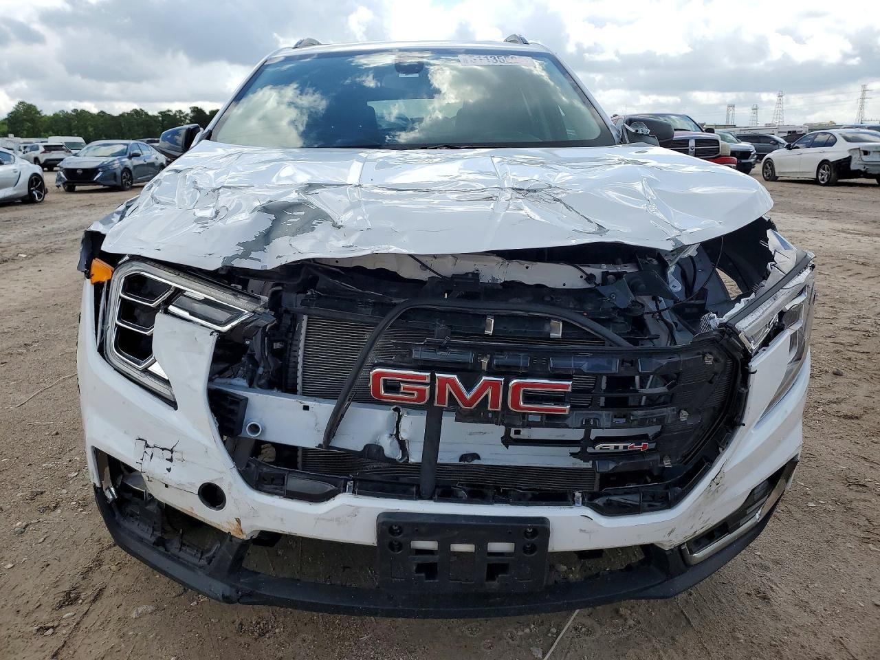 2022 GMC Terrain At4 - Image 5