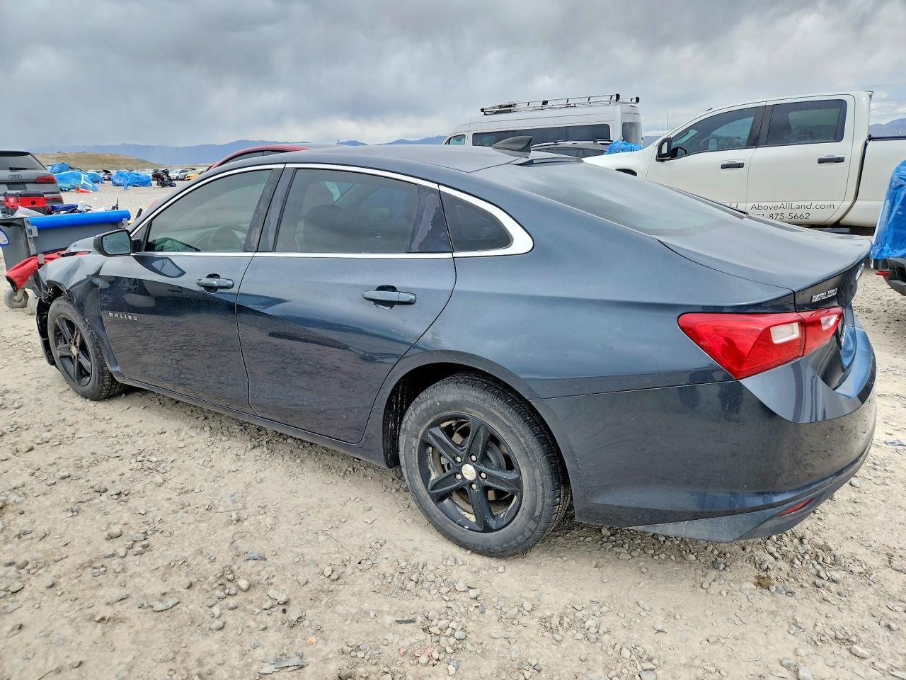2019 Chev Malibu Ls - Image 2