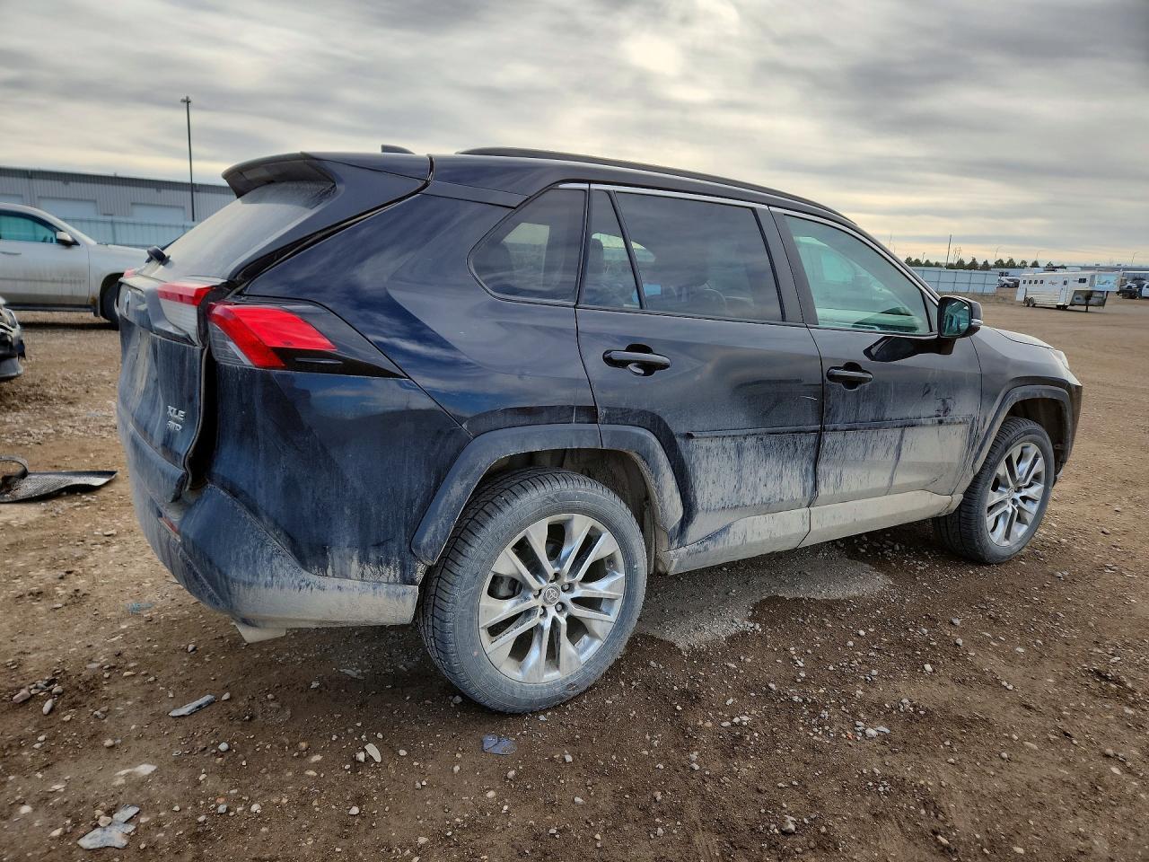 2021 Toyota Rav4 Xle Premium - Фото 3