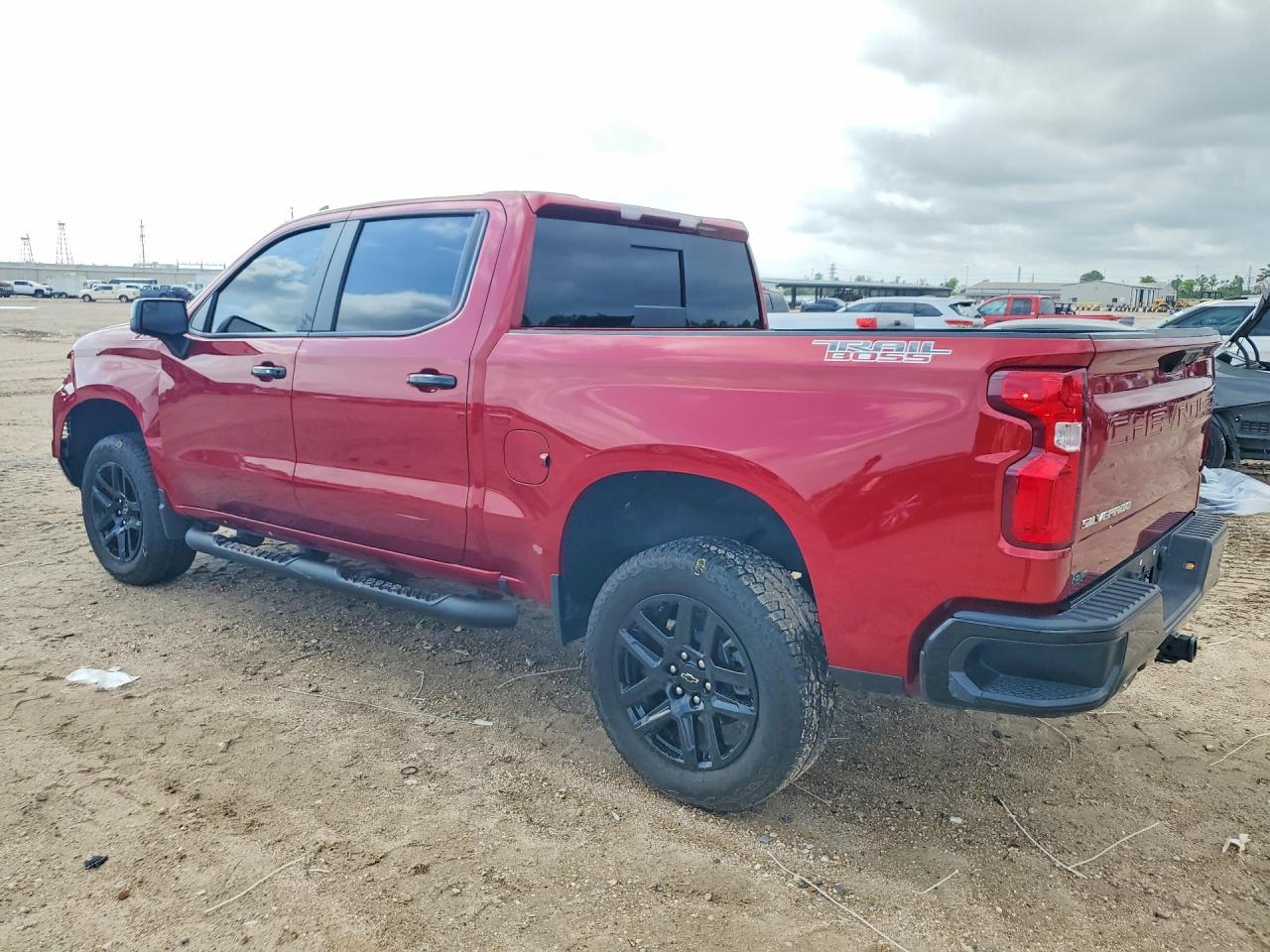 2026 Chevrolet Silverado K1500 Lt Trail Boss - Image 2