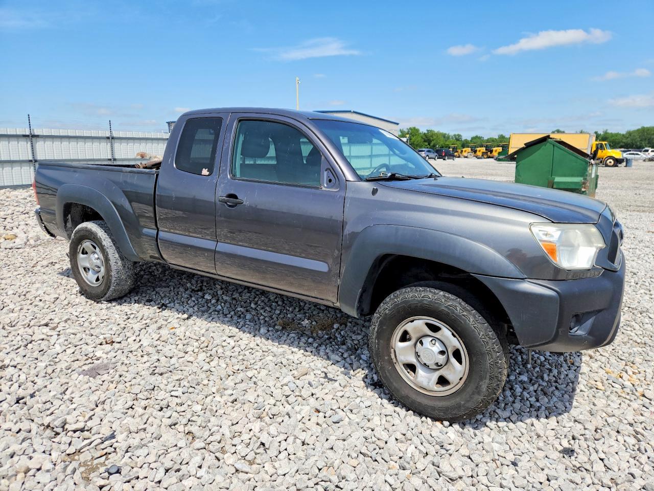 2015 Toyota Tacoma Access Cab - Image 4