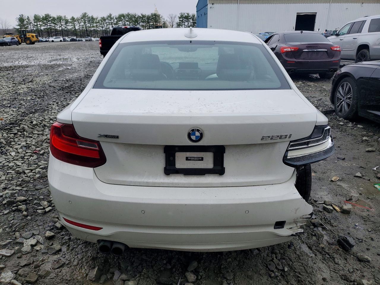 2015 BMW 228 Xi - Image 6