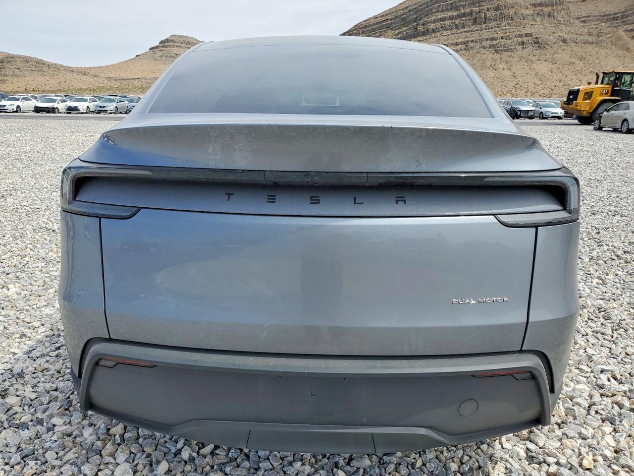 2026 Tesla Model Y - Фото 6