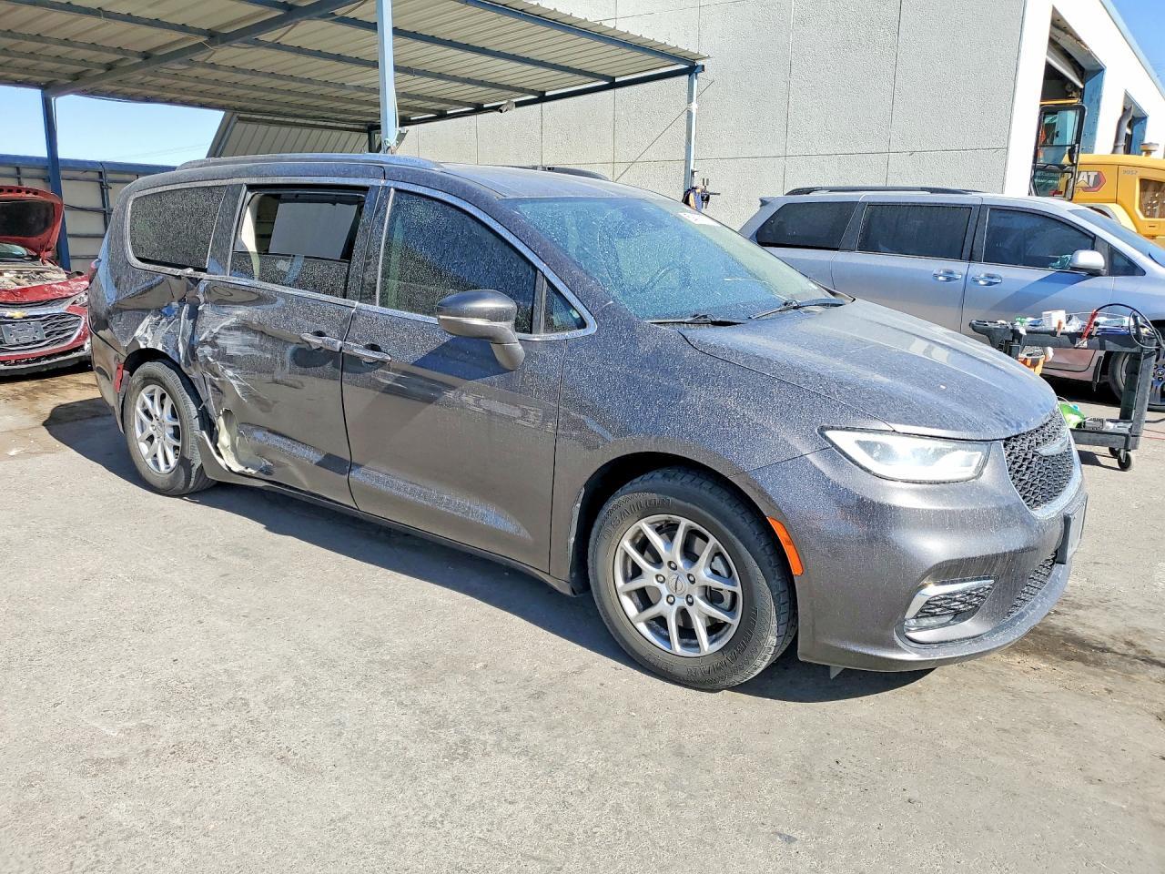 2021 Chrysler Pacifica Lx - Image 4