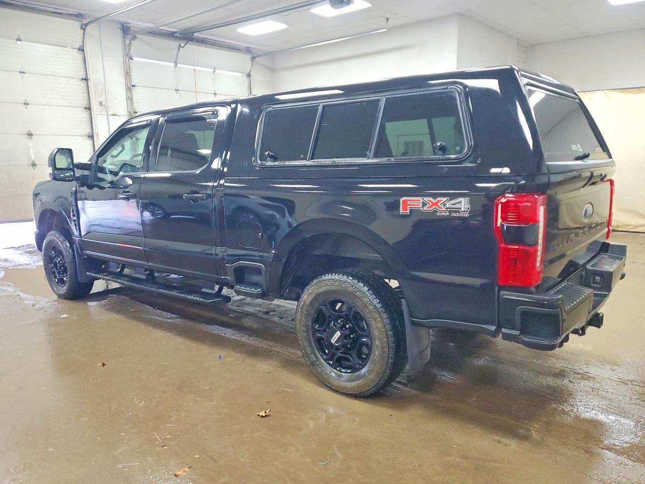 2023 Ford F250 Super Duty - Фото 2