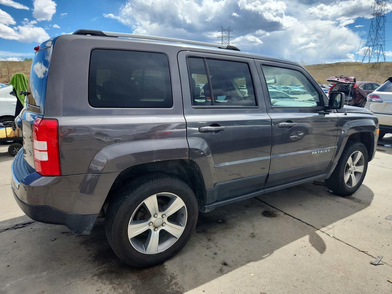 2017 Jeep Patriot Latitude - Image 3