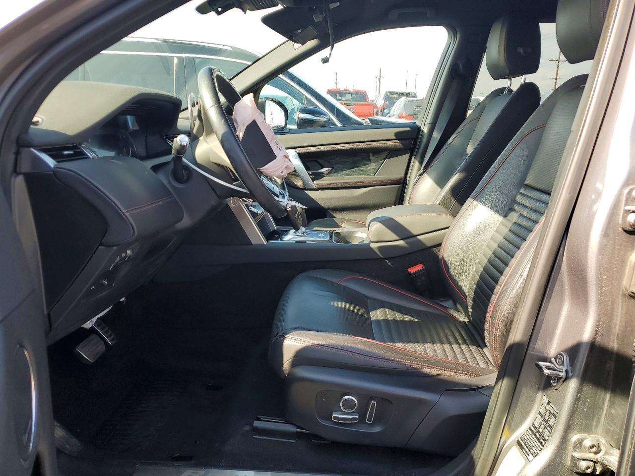 2022 Land Rover Discovery Sport S R-Dynamic - Image 7