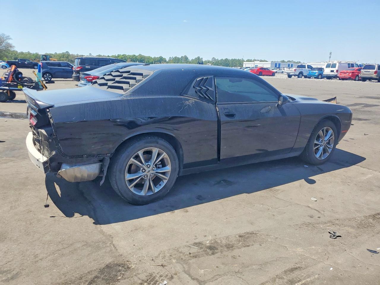 2023 Dodge Challenger Sxt - Фото 3