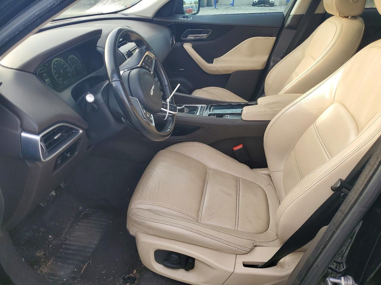 2018 Jaguar F-Pace Prestige - Image 7