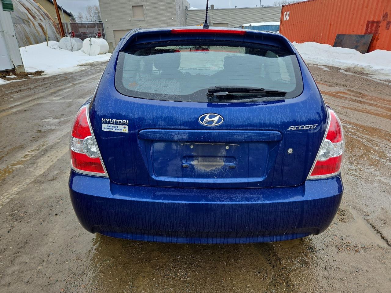 2011 Hyundai Accent Se - Image 6