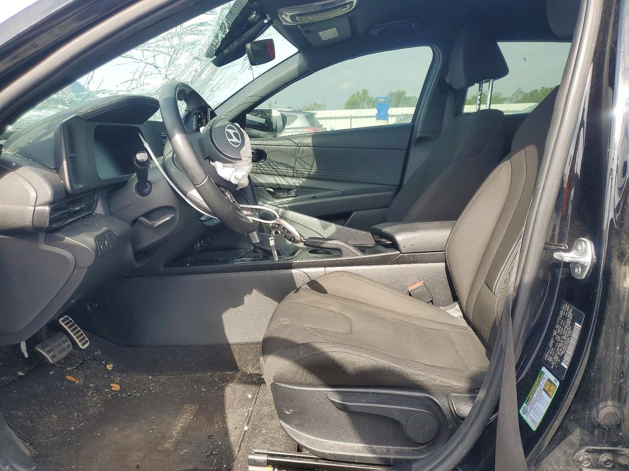 2025 Hyundai Elantra Sel Sport - Фото 7