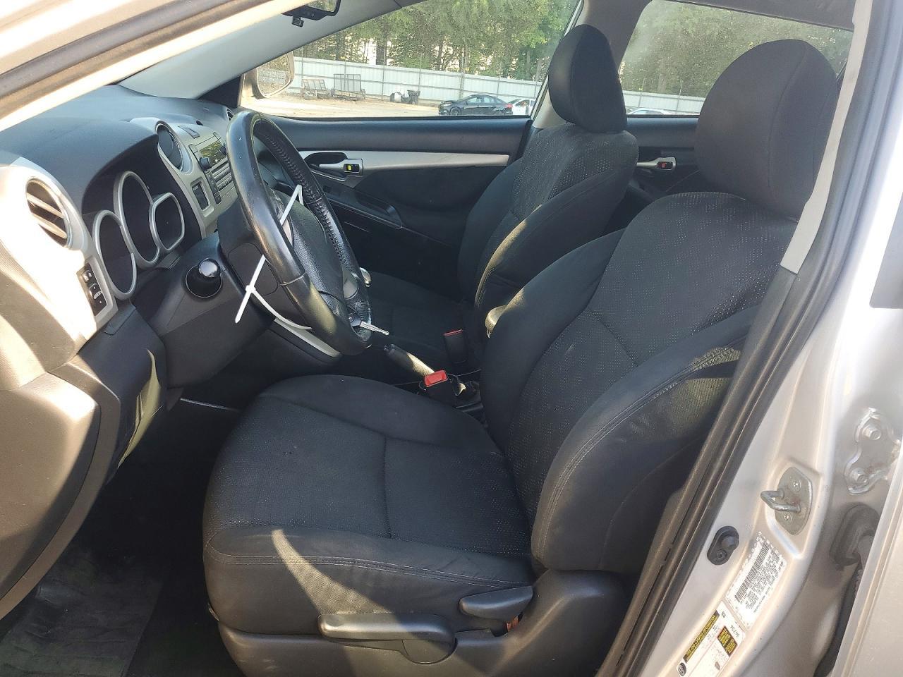 2009 Pontiac Vibe - Image 7