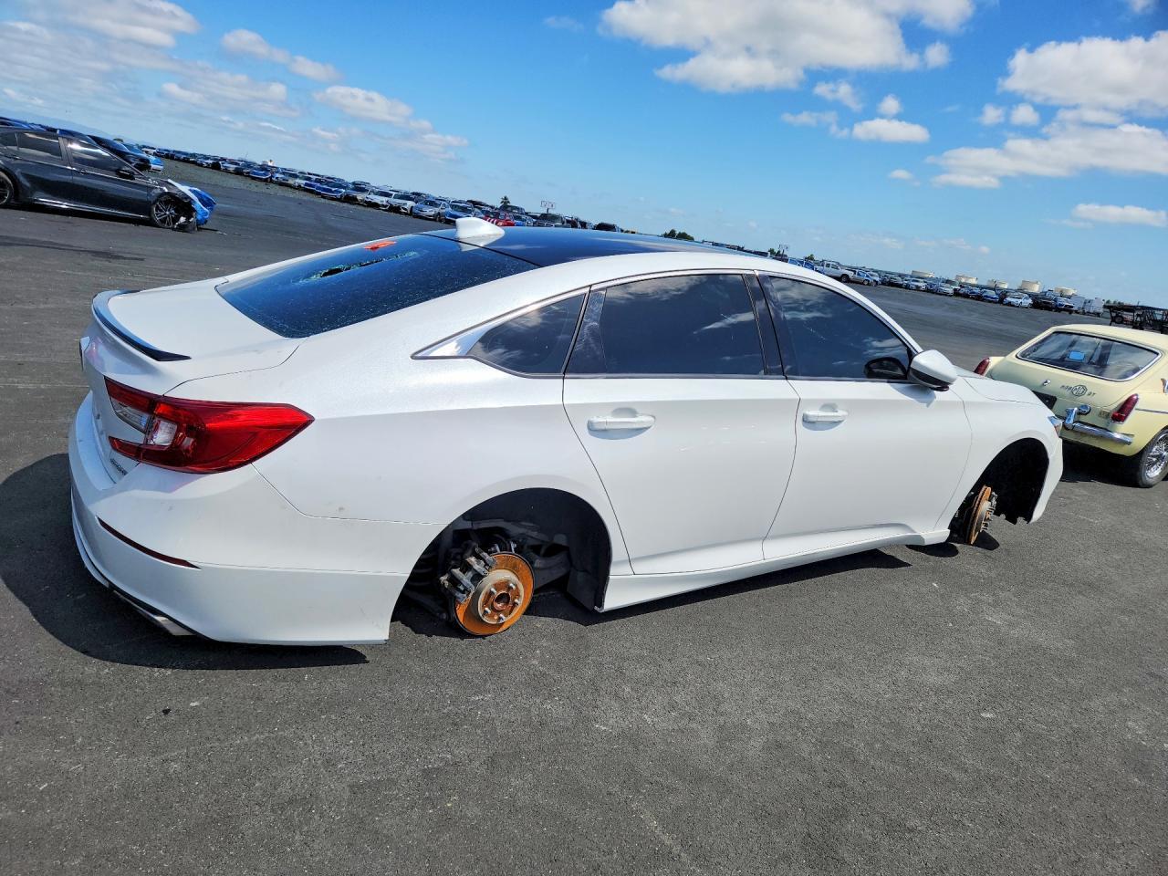 2020 Honda Accord - Image 3