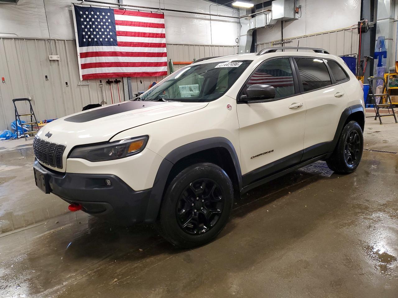 2019 Jeep Cherokee Trailhawk