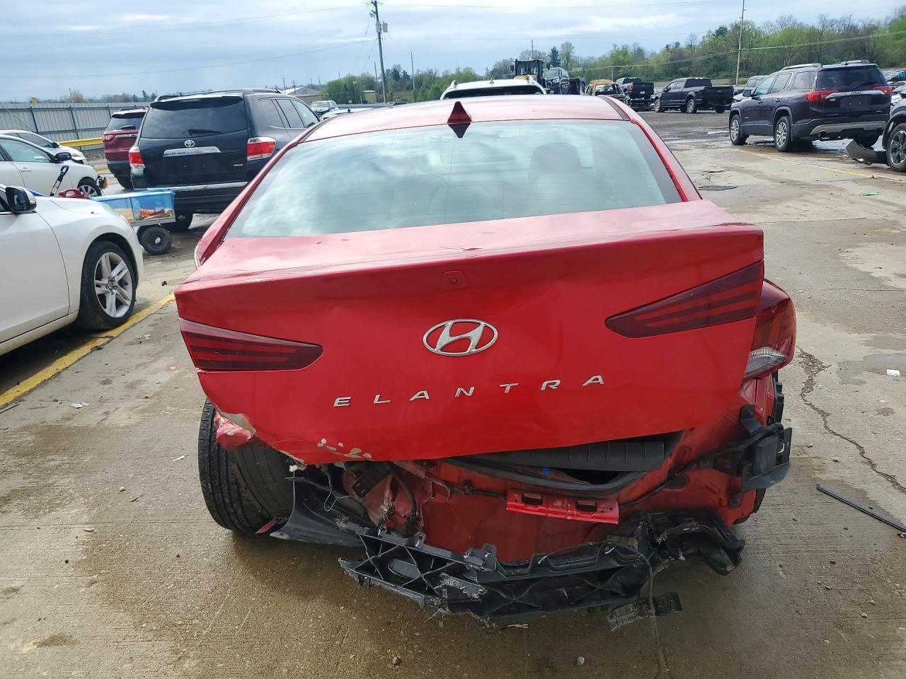 2020 Hyundai Elantra Sel - Фото 6
