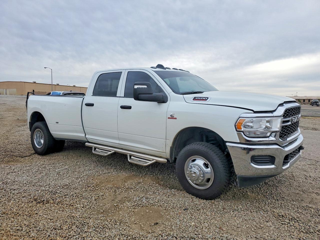 2024 Ram 3500 Tradesman - Фото 4