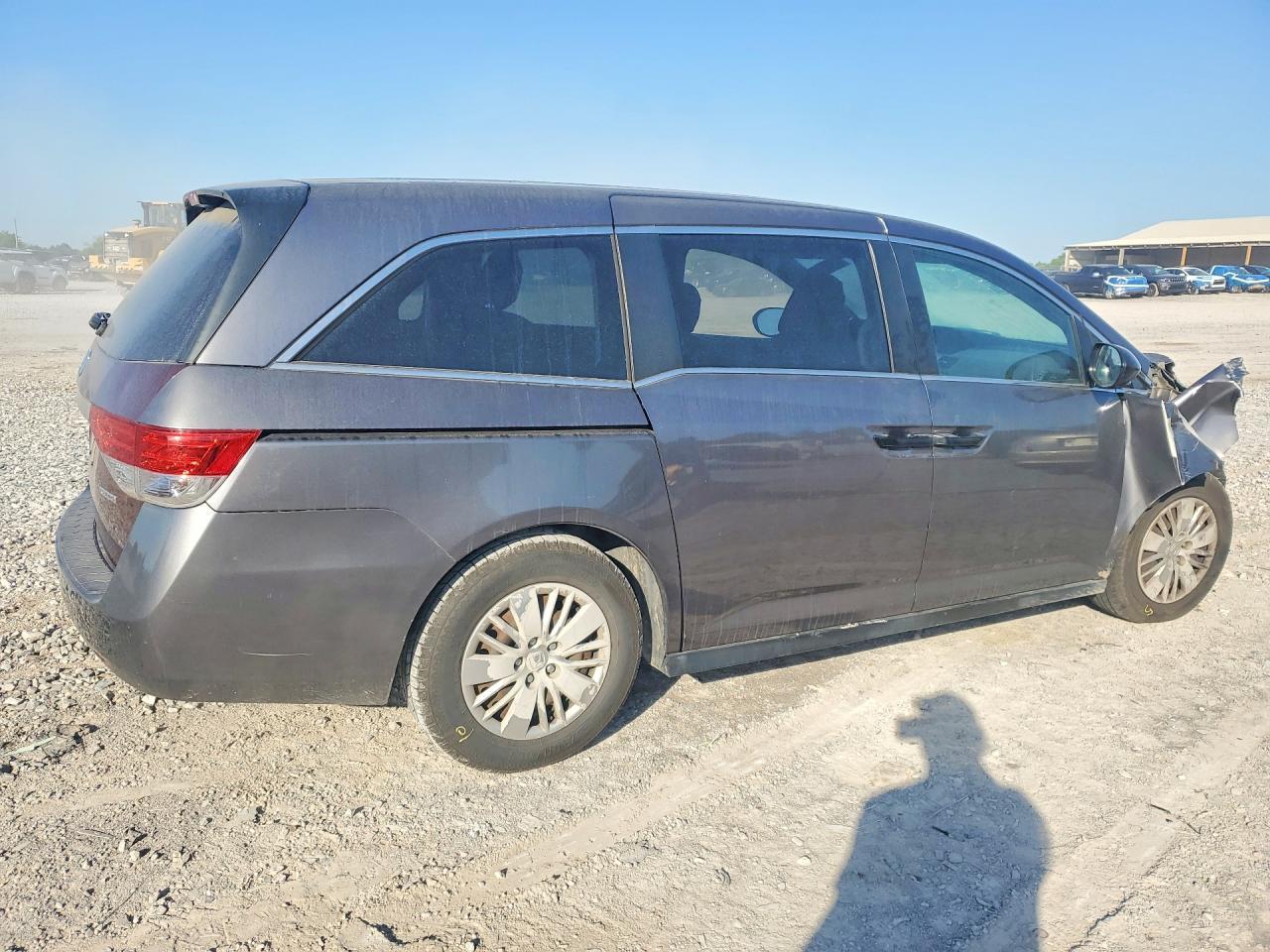 2014 Honda Odyssey Lx - Image 3