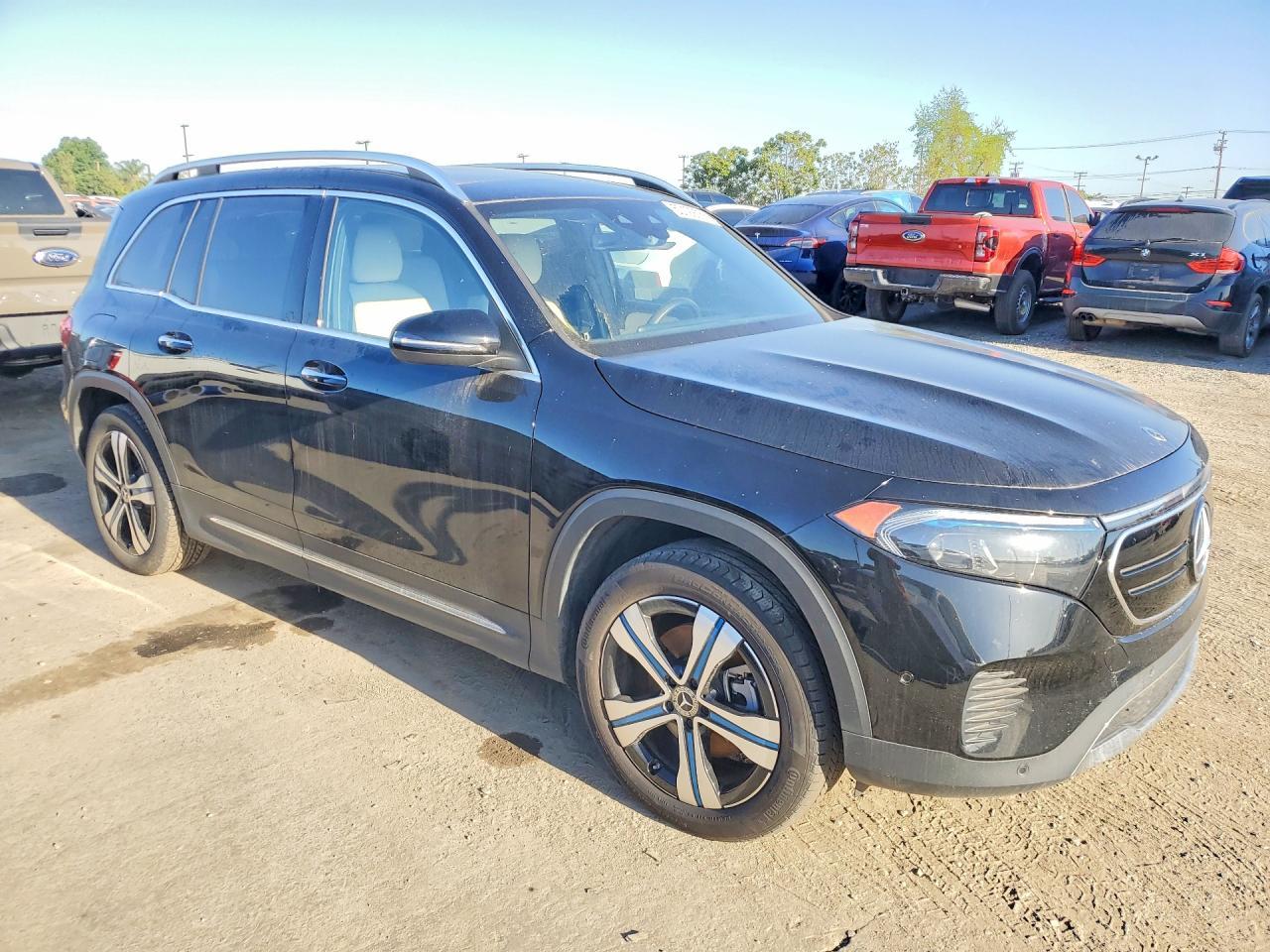 2023 Mercedes-Benz Eqb 300 4Matic - Image 4