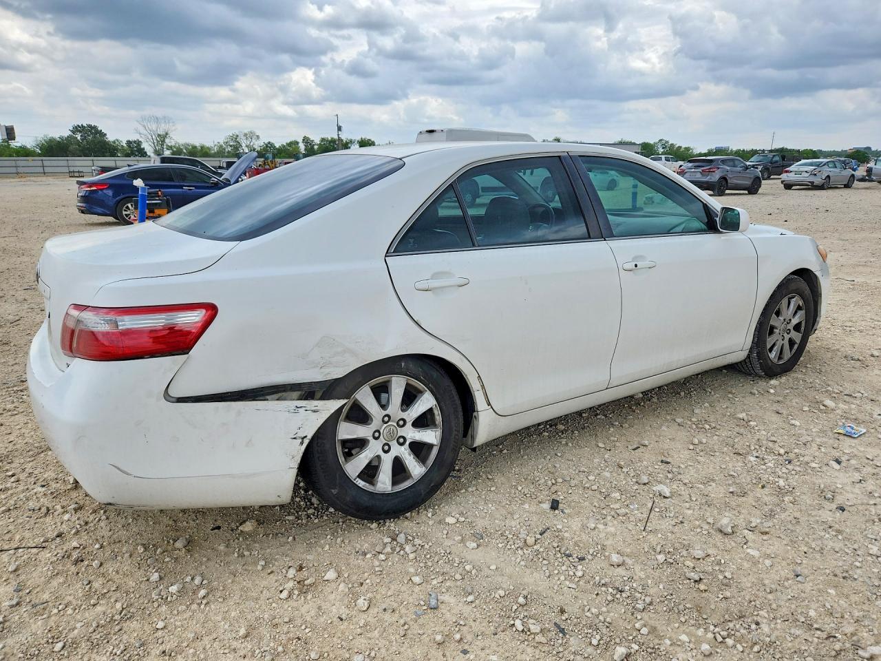 2009 Toyota Camry - Фото 3