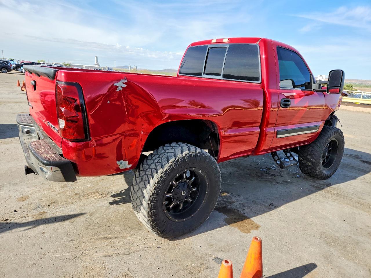 2005 Chevrolet Silverado K1500 - Image 3