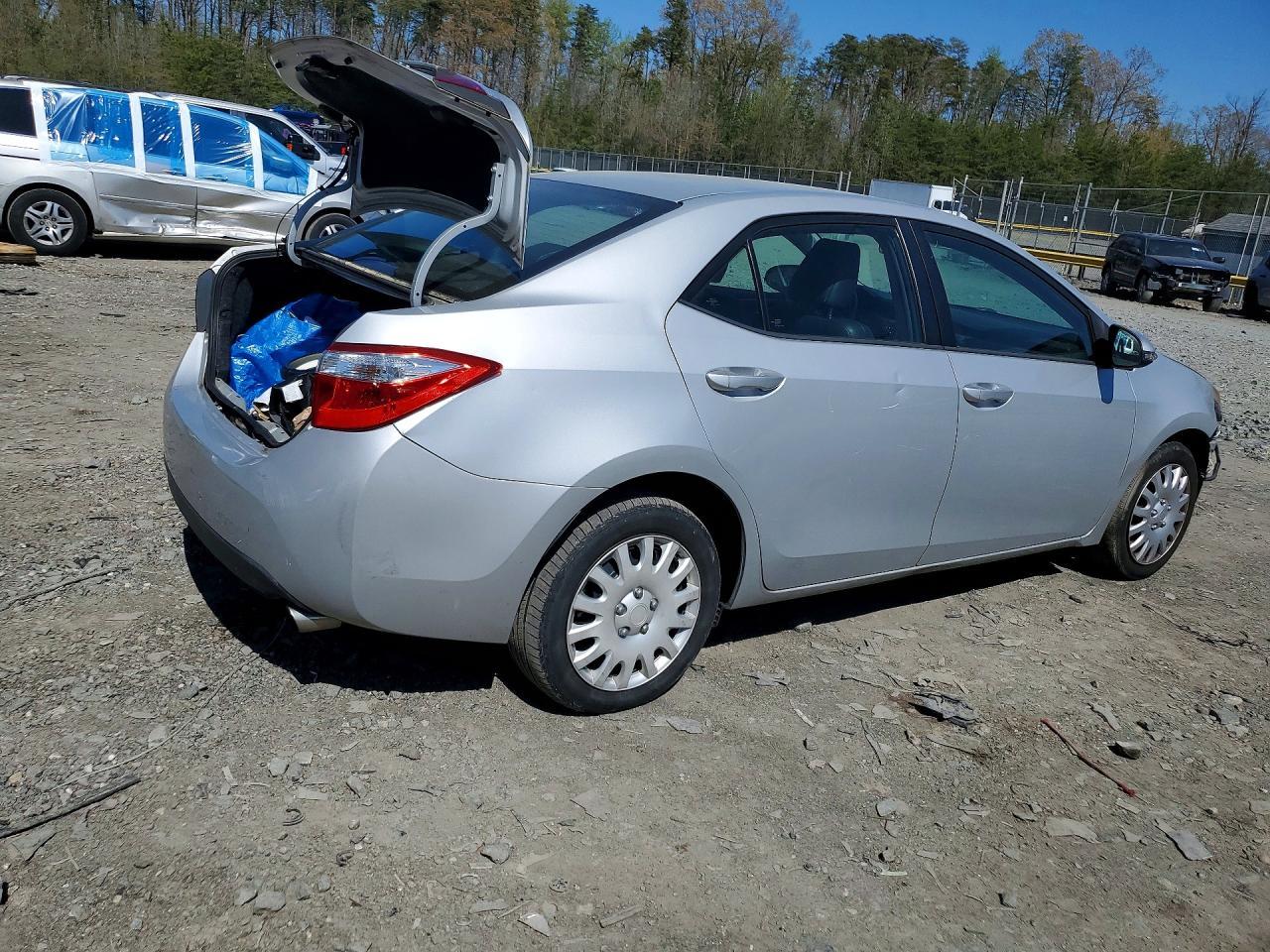 2015 Toyota Corolla S - Фото 3