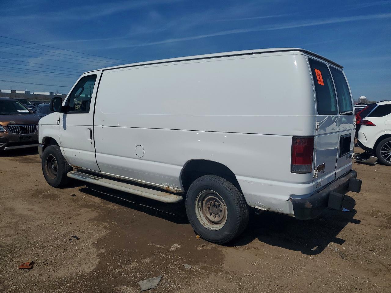 2013 Ford Econoline - Box Truck - Фото 2