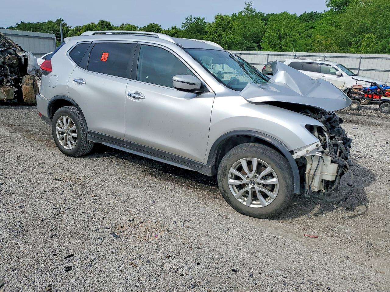 2017 Nissan Rogue Sv - Image 4