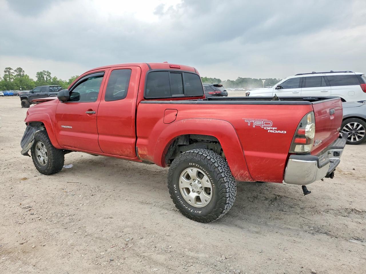 2010 Toyota Tacoma Access Cab - Image 2