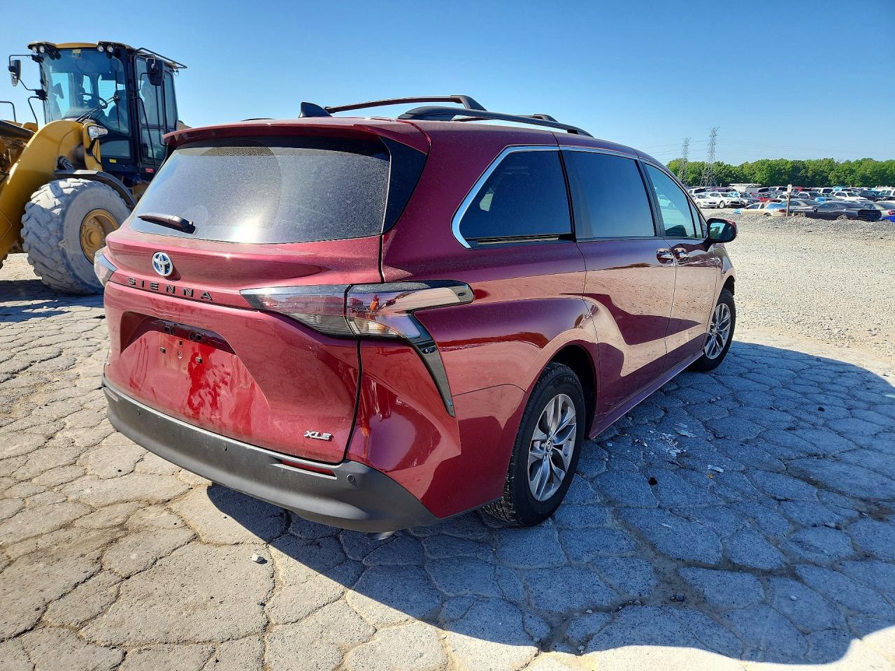 2025 Toyota Sienna Xle 8-Passenger - Фото 3