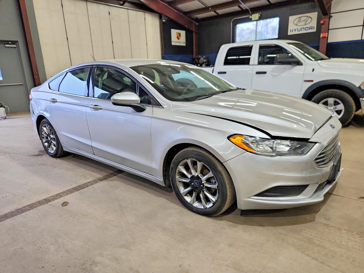 2017 Ford Fusion Se - Фото 4