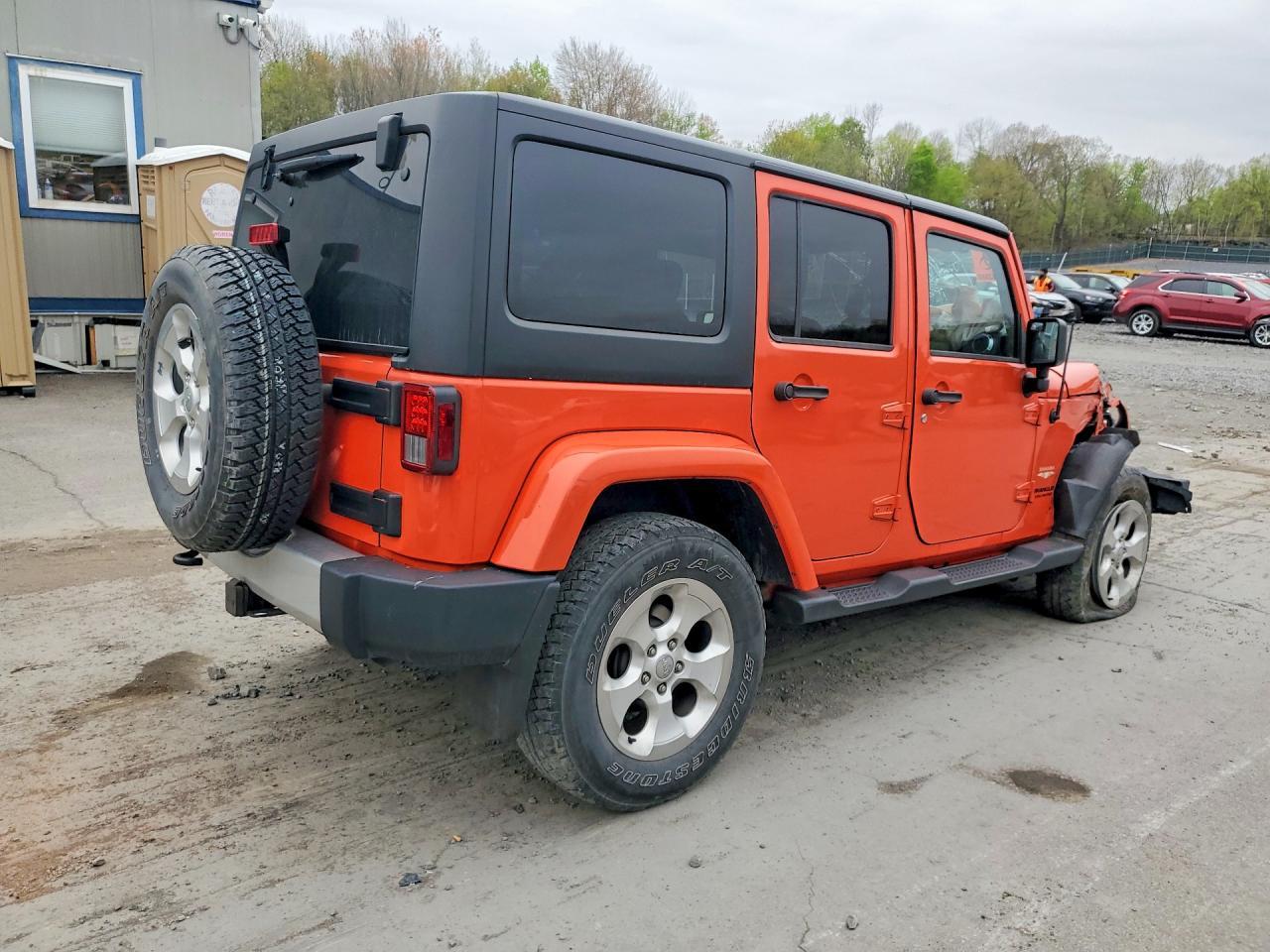 2015 Jeep Wrangler Unlimited Sahara - Фото 3