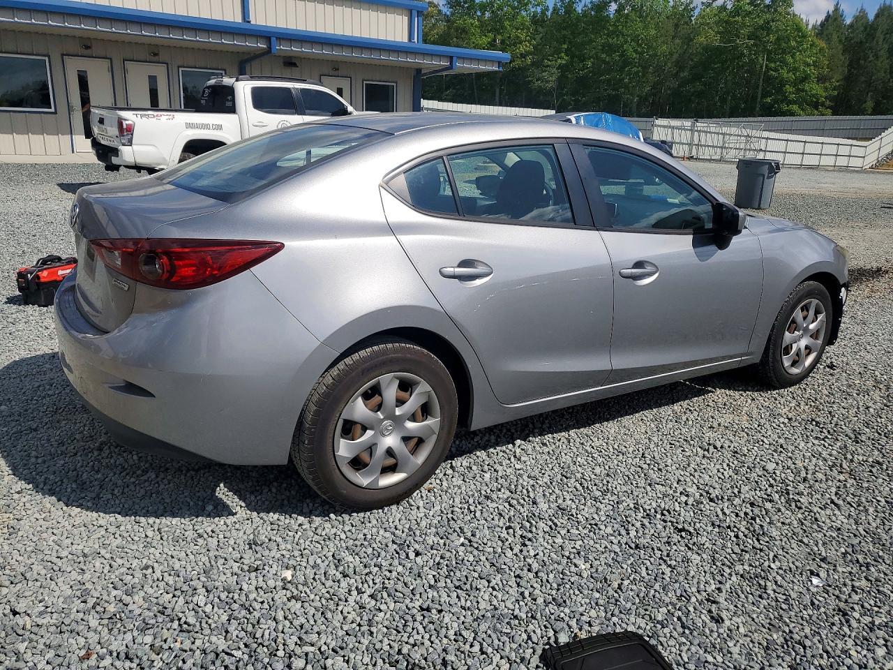 2014 Mazda 3 Sport - Image 3