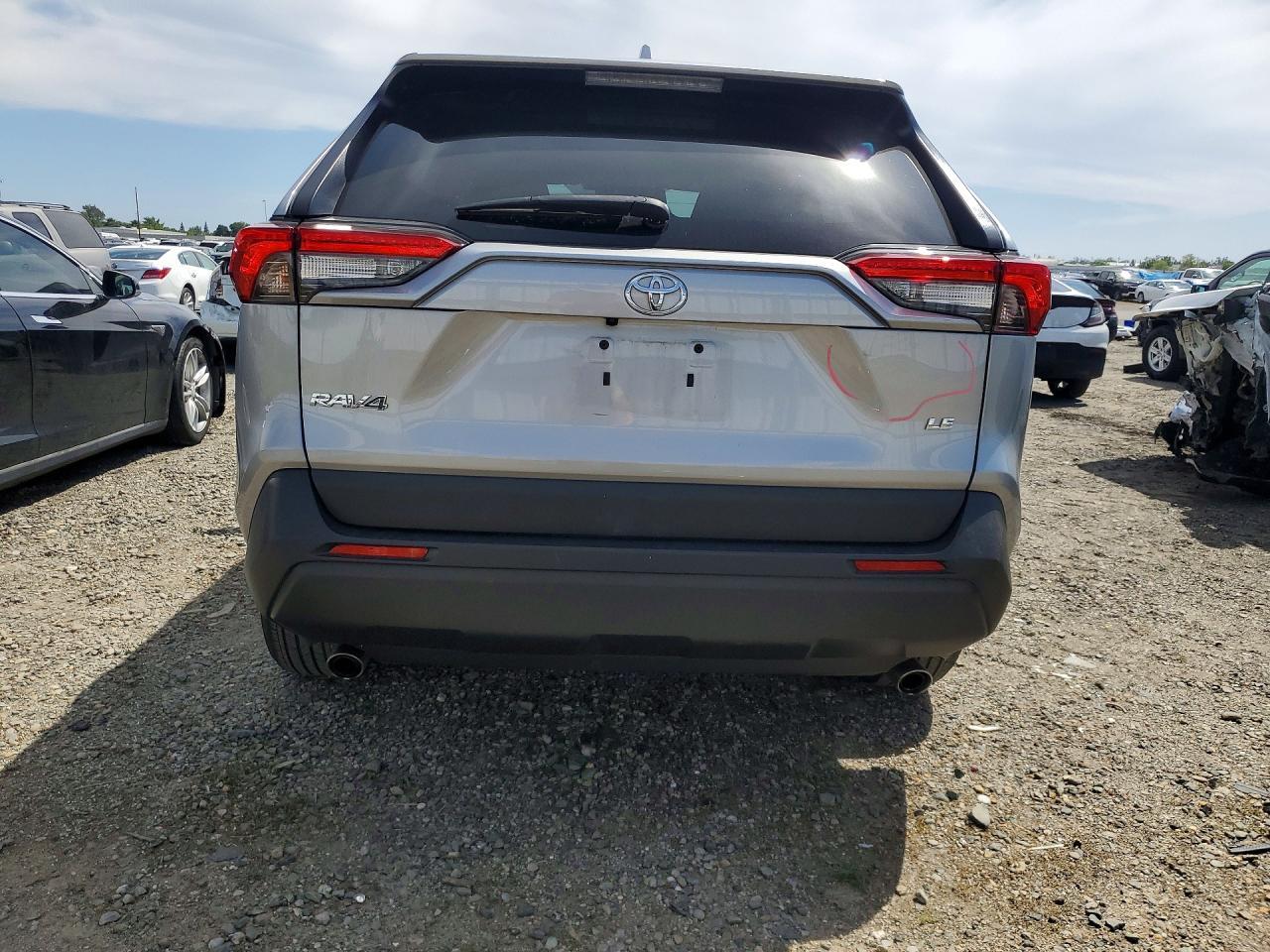 2024 Toyota Rav4 Le - Image 6
